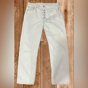 90s Levi’s 501 Made in USA Light Wash 35x30 Straight Leg High Rise Unisex